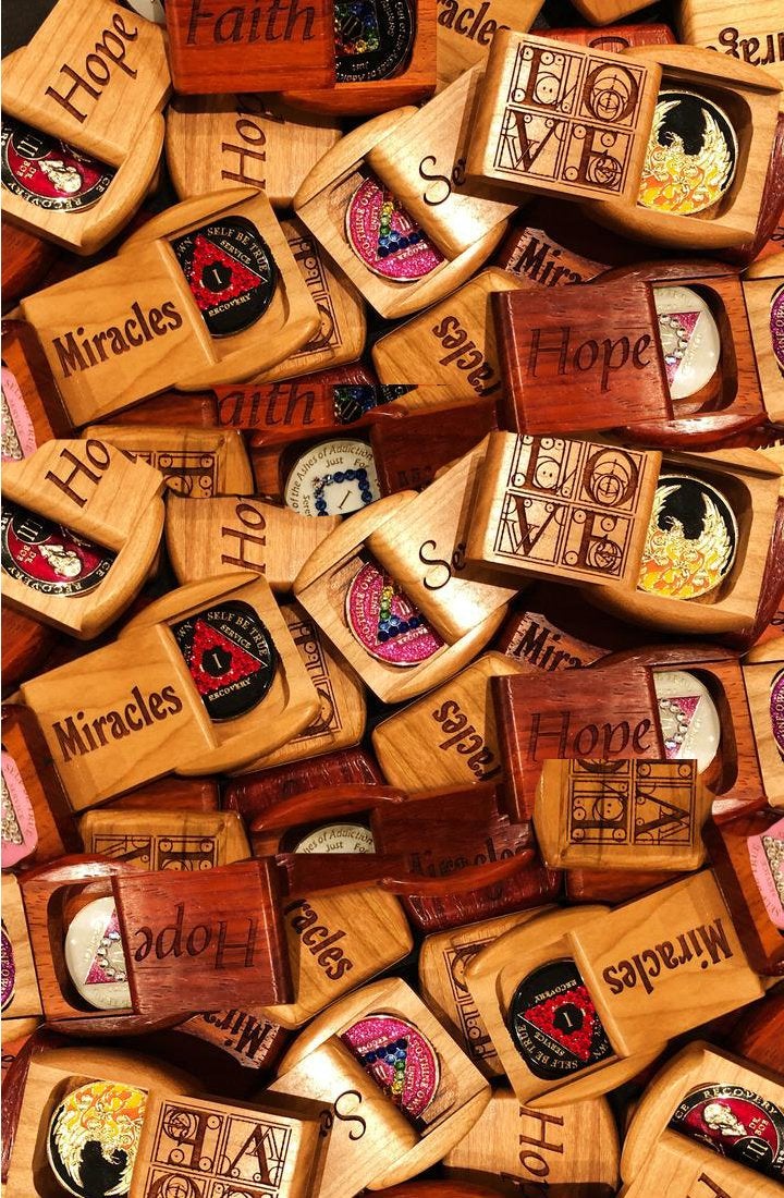 G032. Medallion Box: Inspirational Wooden Box - Choices Books & Gifts
